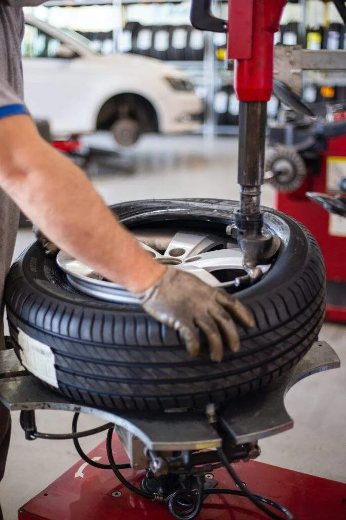 What do the red and yellow dots on tyres mean? - Concept GE