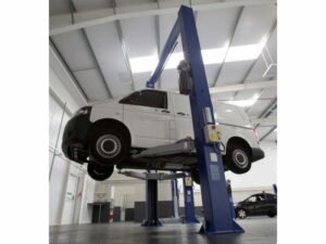 2 Post Lift 5.0 Tonne Hydraulic 3Ph or 1Ph Baseless Overhead Gantry side by Tecalemit from Concept Garage Equipment