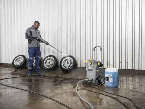Karcher High Pressure Washer HD 712-4 M Plus 3 in use cleaning by Concept Garage Equipment