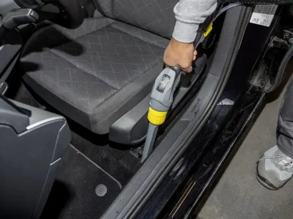 Karcher Spray Extraction Cleaner Puzzi 81 C GB use in garage by Concept Garage Equipment