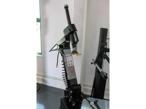 Tyre Changer C224 tilt back arm system