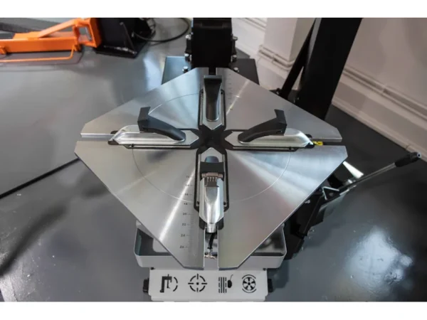 Tyre Changer C224 turntable
