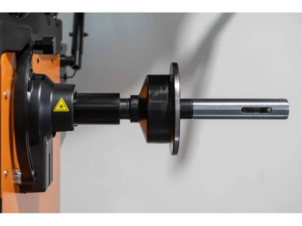 Wheel balancer C600+ pneumatic locking system