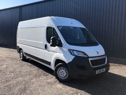 Peugeot Boxer BLUE HDI 335 L3H2 PROFESSIONAL Tyre Fitting Van Peugeot Boxer BLUE HDI 335 L3H2 PROFESSIONAL Tyre Fitting Van